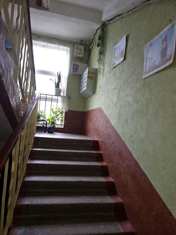 Продам 2х квартиру улКаденюка 28,не угловая 1/5 пан ,