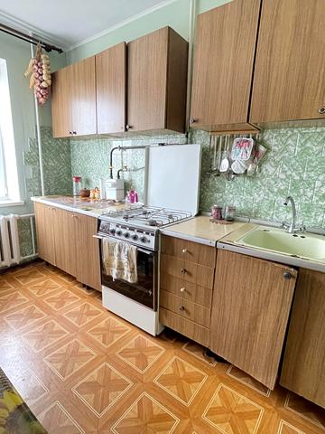 Київська вул., 18