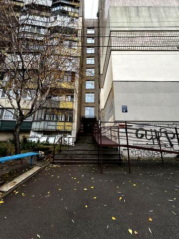 Продаж чудової 1-кімнатної Евідновлення  вул. Нижньоюрківська,13 Поділ