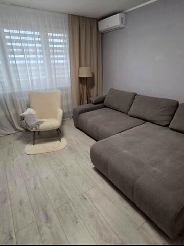 Свободи просп., 33