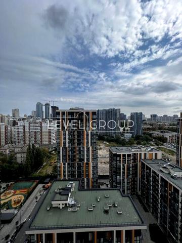 Предславинська вул., 42