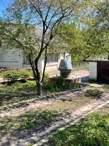 Продається затишний сімейний будинок