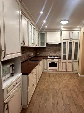 Сергія Параджанова вул., 5