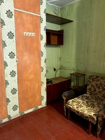 Продам малосімейку на Правому березі