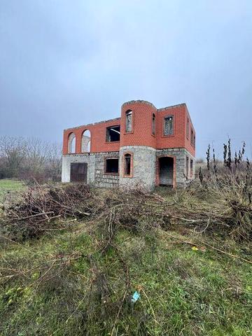 Продаю будинок біля річки