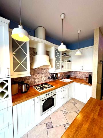 Кондукторська вул., 20а