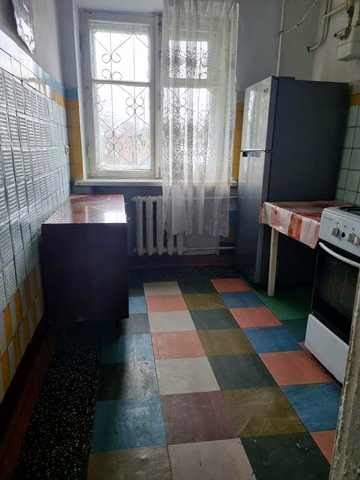 Продам 2ком.квартиру под ваш ремонт.