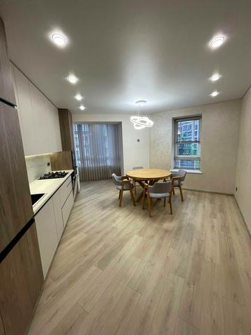 Приозерна вул., 38