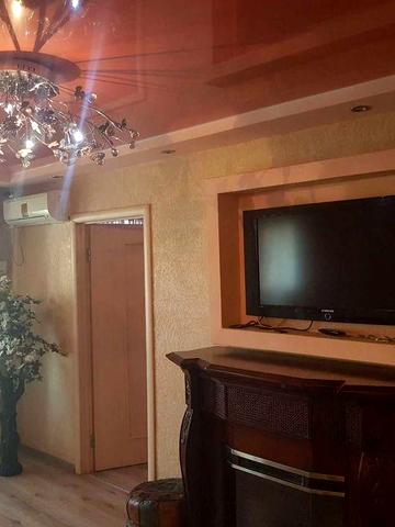 Без посредников Лузановка 3шка 2эт газ лоджия тепло Пересыпьский район