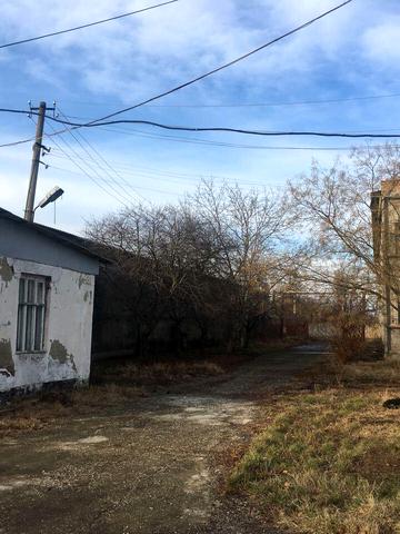 Бессарабська вул., 1