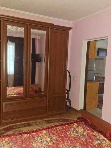 Сдаю  1 ком дом улица Монтажников 1 рн Голосеевский