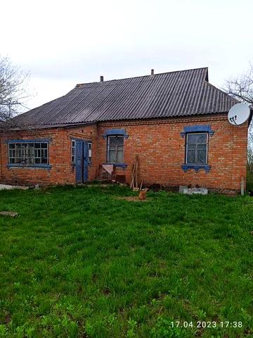 Цегляний будинок на 2 входи в селі Сухоліси