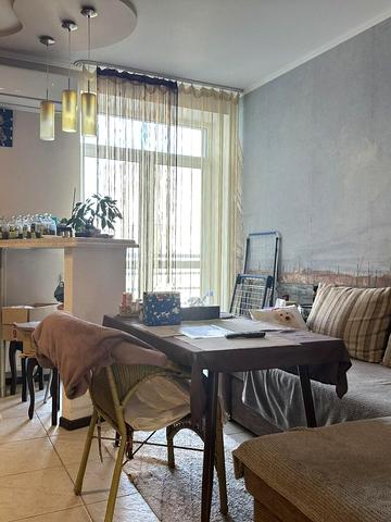 Академіка Андрія Сахарова вул., 82