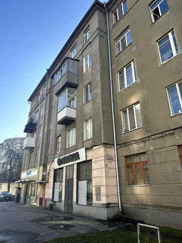 Миру вул., 46