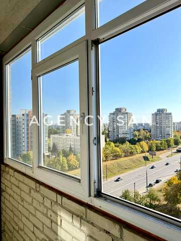 Михайла Лушпи просп. (Космонавтів), (5 к28)