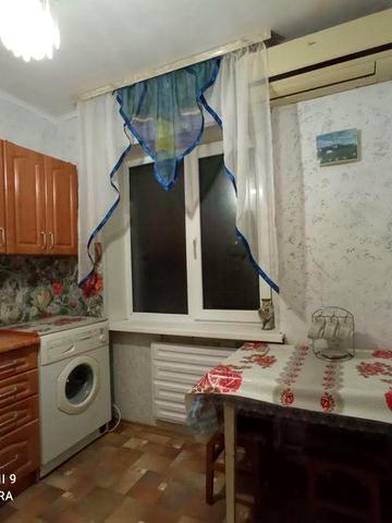 Продам 1-комнатную квартиру на правом берегу