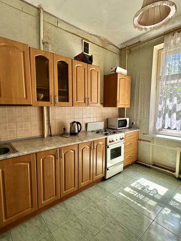 Соборний просп. (Леніна), 186