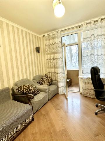 Незалежної України вул. (40 років Радянської України), 86