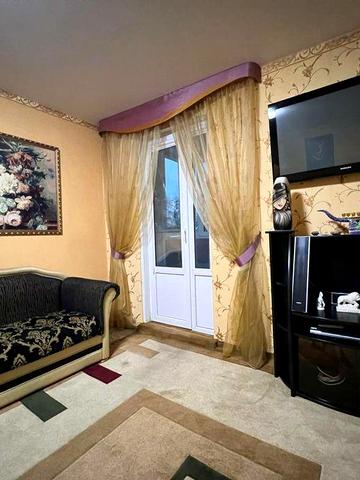 Продам 2к квартиру с гаражом Центр Нагорка