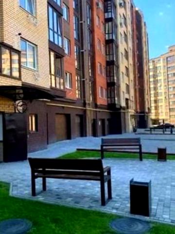 Академіка Сахарова вул., 5-Є