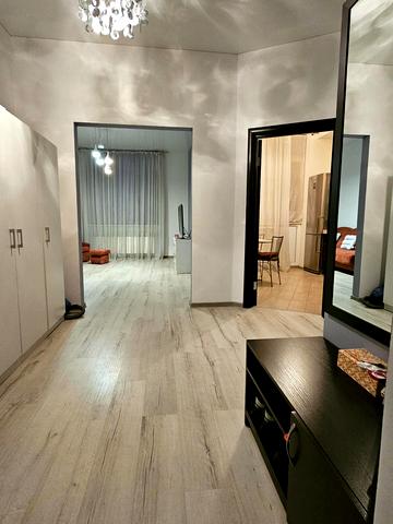 Гната Хоткевича вул. (Червоногвардійська), 8