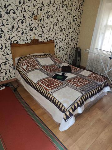 Середня вул., 50