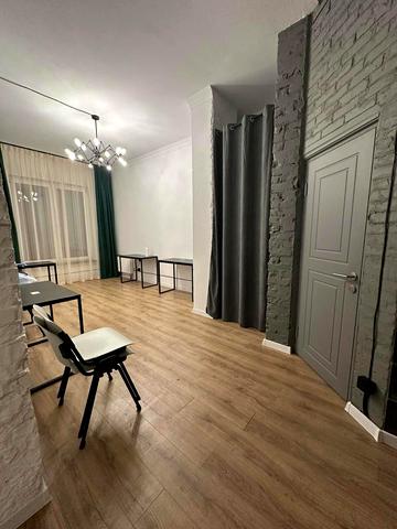 Дегтярна вул., 6