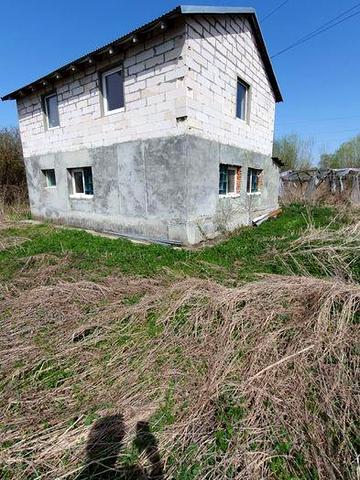 Дачна ділянка з будинком