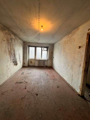 Продам 1 кімнатну квартиру під капітальний ремонт .TotokM