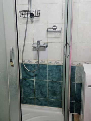 Космічна вул., 27