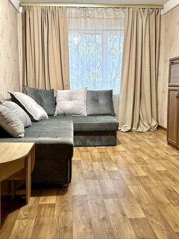 Продам. 2-кімната , пр. Берестейський 7б, центральна частина міста