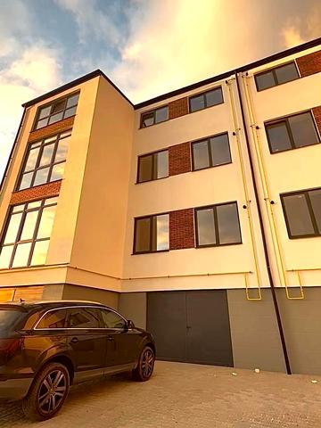 Південна вул., 10