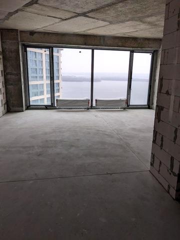 Набережна Перемоги вул., 7