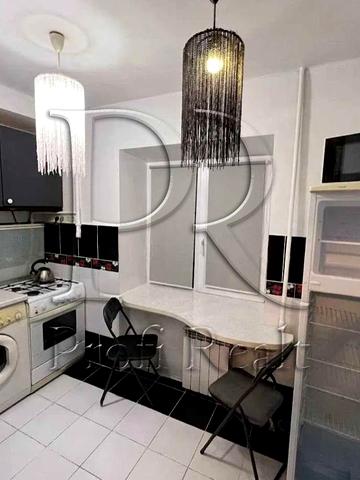 Русанівська набережна вул., 10