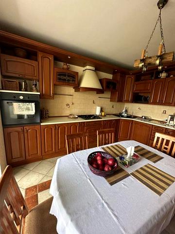 Продається дворівнева квартира в Центрі Тернополя