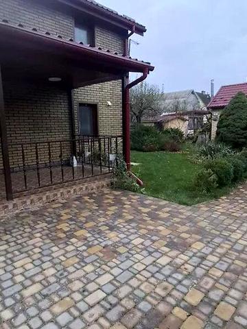 Довгострокова оренда 3к Дім Лугова вулиця