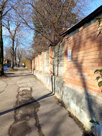 Личаківська вул. (), 243