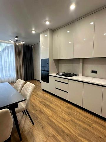 Слави Стецько вул., (Будинок)