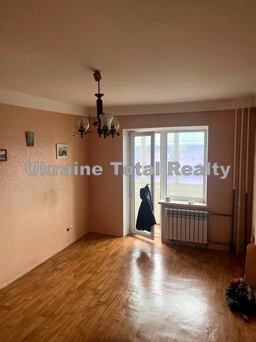 Оболонський просп., 37