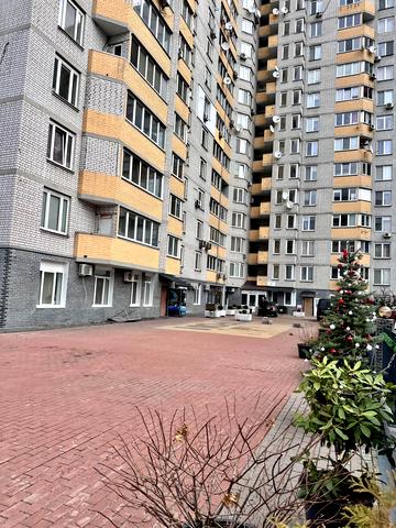 Здолбунівська вул., 9-Б