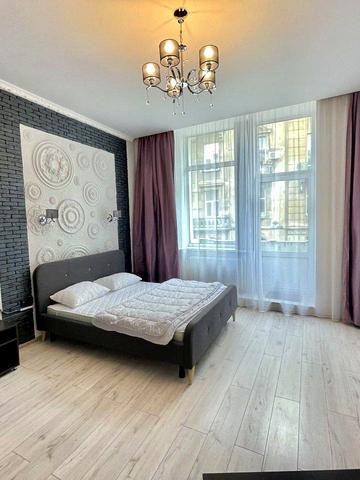 Івана Франка вул., 55