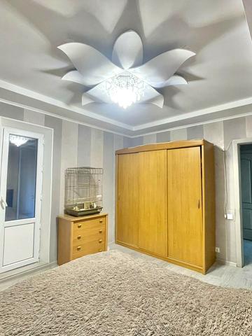 Академіка Заболотного вул., 56