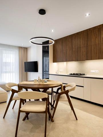 Угорська вул., 12