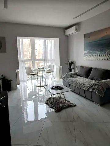 Лесі Українки бульв., 16