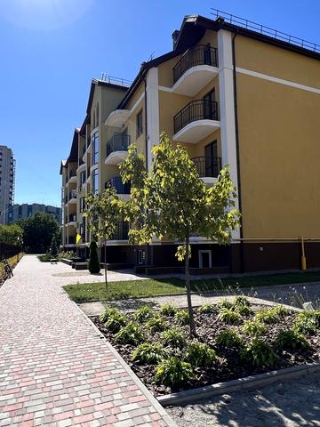 Фельдмана вул., 1