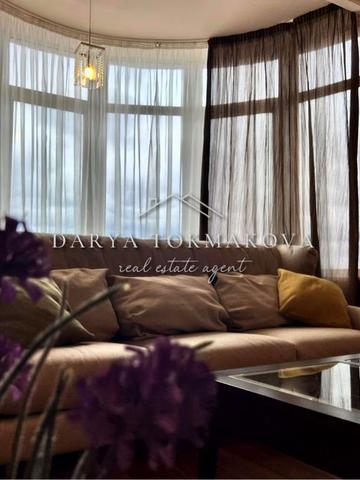 Дмитрівська вул., 69