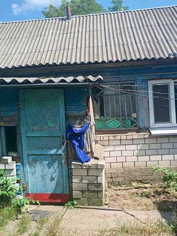Продаю будинок в зручному місці