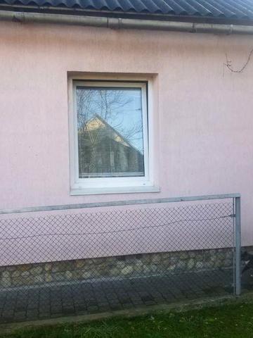 Будинок з ділянкою