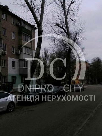 Продам 3-комнатную квартиру на проспекте Гагарина, 96 — центр города.