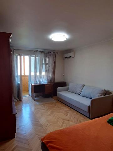 Володимирська вул., 89